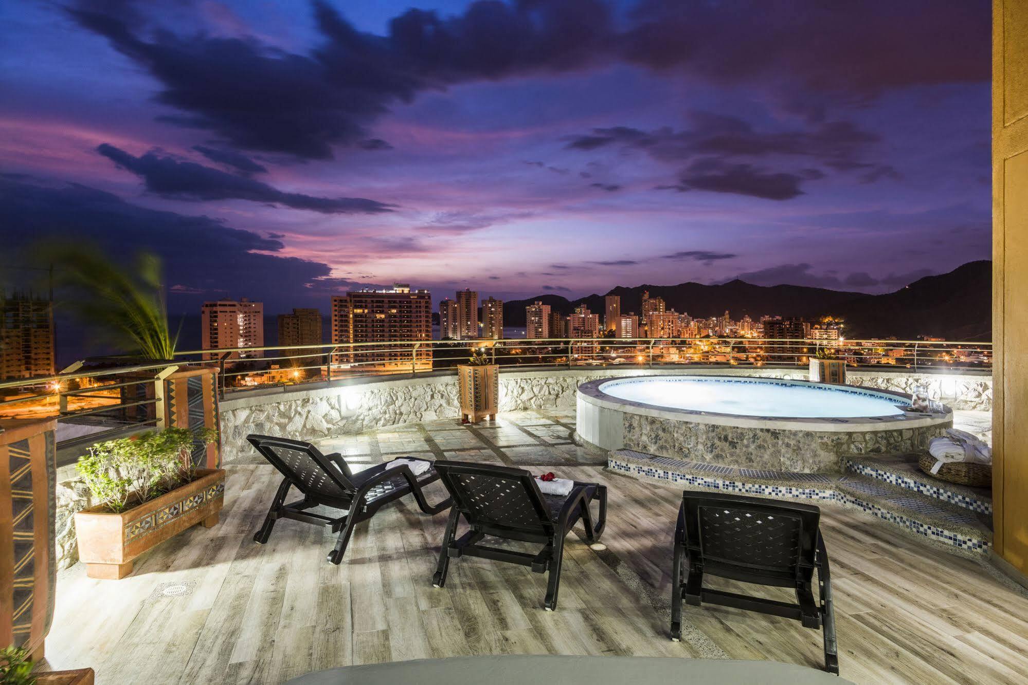 Terrazas Tayrona Travelers Apartamentos Y Suites Santa Marta  Exterior photo